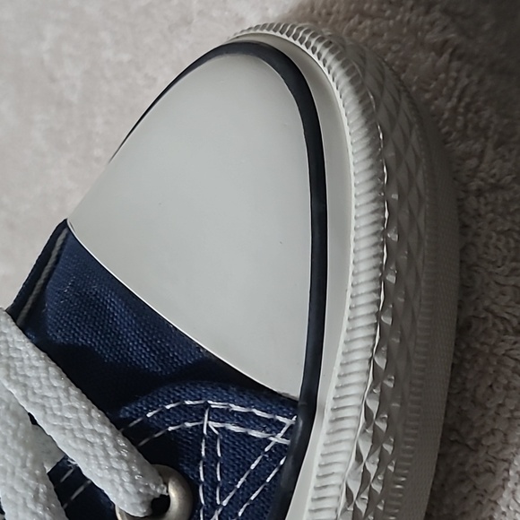 VINTAGE Converse lowtop chuck taylors - Picture 6 of 6